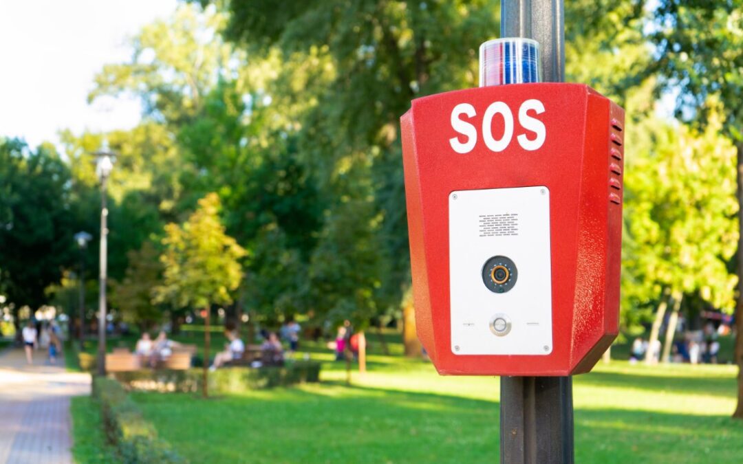 sos police emergency button in the public park 2022 01 13 21 12 17 utc Medium